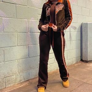 BROWN VELOUR SWEATSUIT